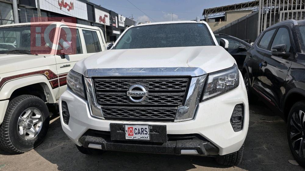 نيسان نافارا